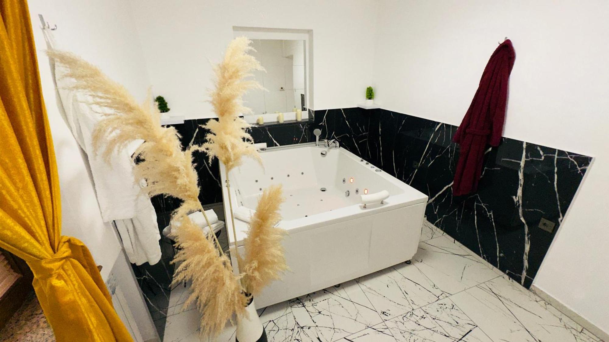 Hedonist Spa Jacuzzi Sarajevo Free Parking ภายนอก รูปภาพ