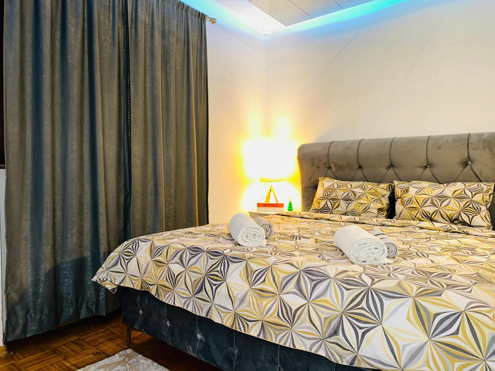 Hedonist Spa Jacuzzi Sarajevo Free Parking ภายนอก รูปภาพ