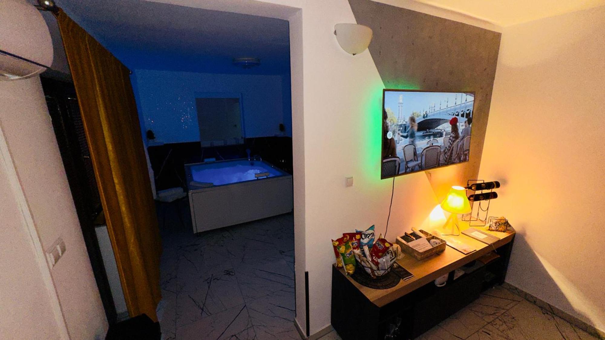 Hedonist Spa Jacuzzi Sarajevo Free Parking ภายนอก รูปภาพ